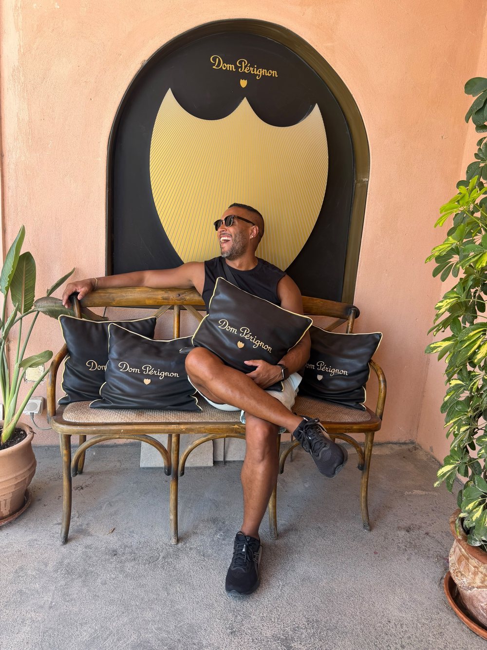 Rodrigo sorrindo